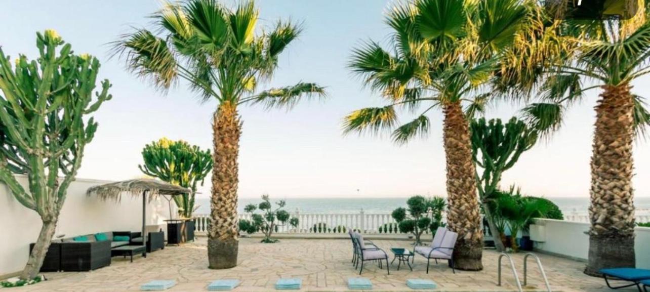 Zygi Beachfront Villa Exterior photo