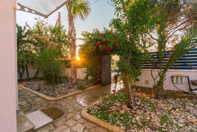 Zygi Beachfront Villa Exterior photo